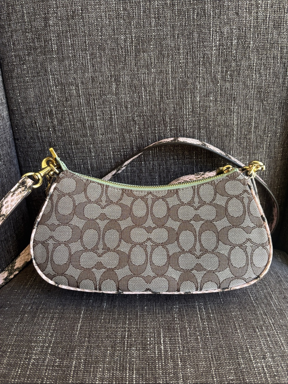 Coach Ashton Shoulder Bag In Signature Jacquard GOLD/OAK MULTI Like New w/Straps - Picture 12 of 16